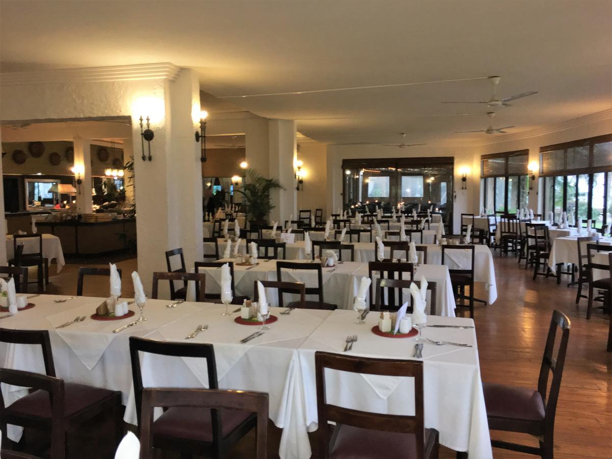 Salt Rock Hotel And Beach Resort Ballito Bagian luar foto